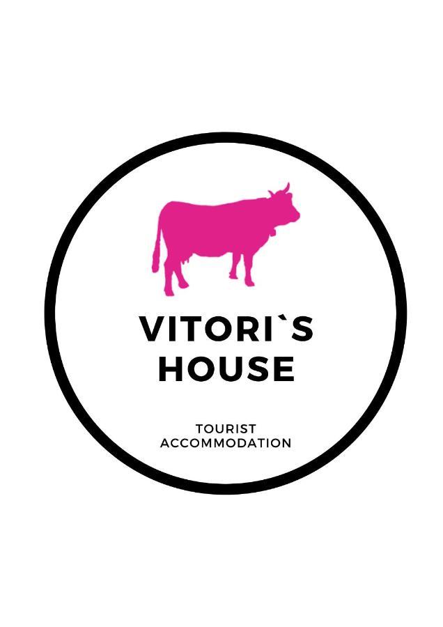 Vitori'S House Tourist Accommodation Ahedo Exterior photo