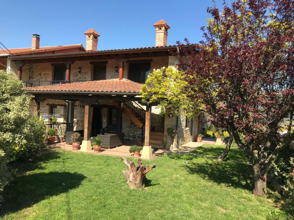 Vitori'S House Tourist Accommodation Ahedo Exterior photo